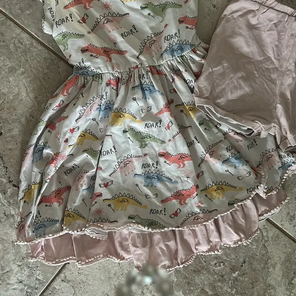 Girls 7 Girl August Dinosaur print matching set- beautiful fave!